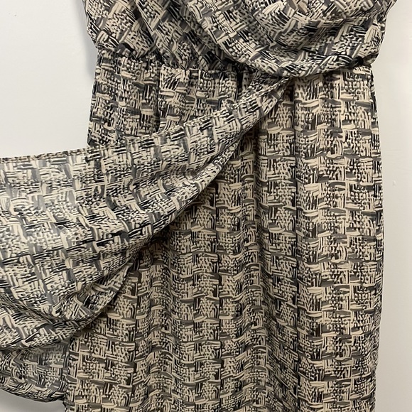 Forever 21 sleeveless dress. Size: S - Picture 4 of 5